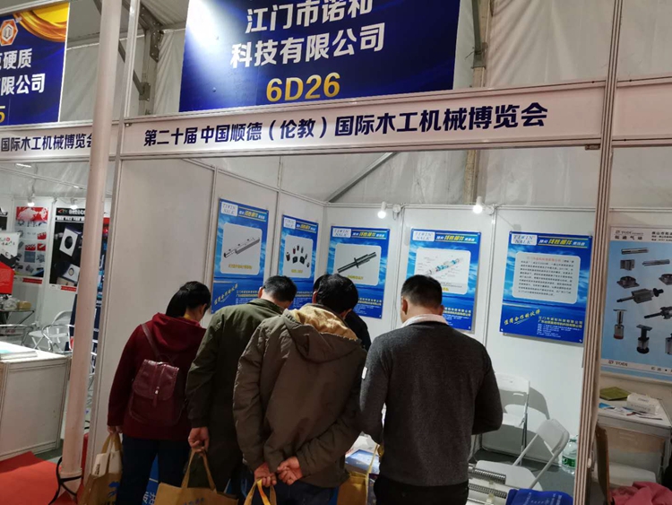 TIWINOK小猪视频APP下载汅网站.jpg